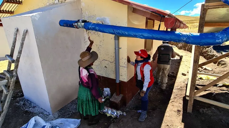 Peruvians in the Andes Mountains. BBechtel Construction
